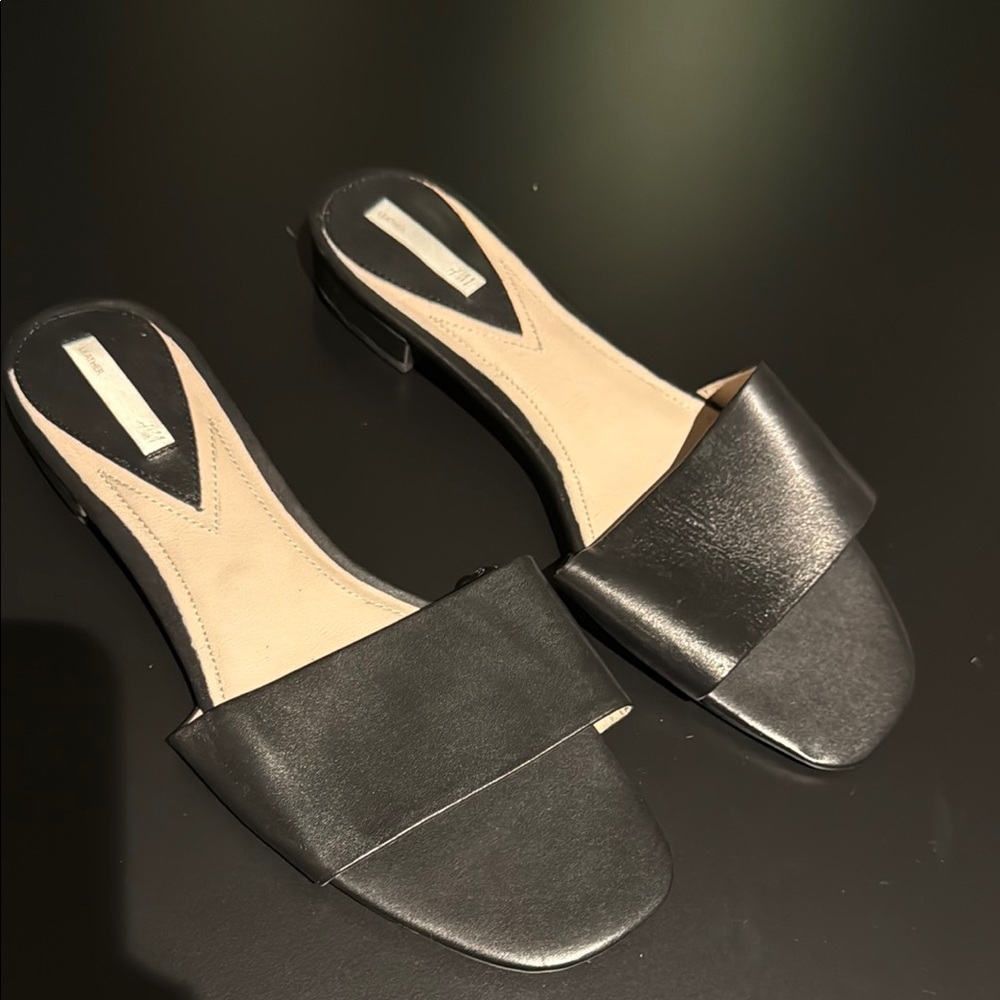 Black Women's Slide Sandals H&M leather 9